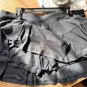 Black Nike tennis skirt size XL, NWT!